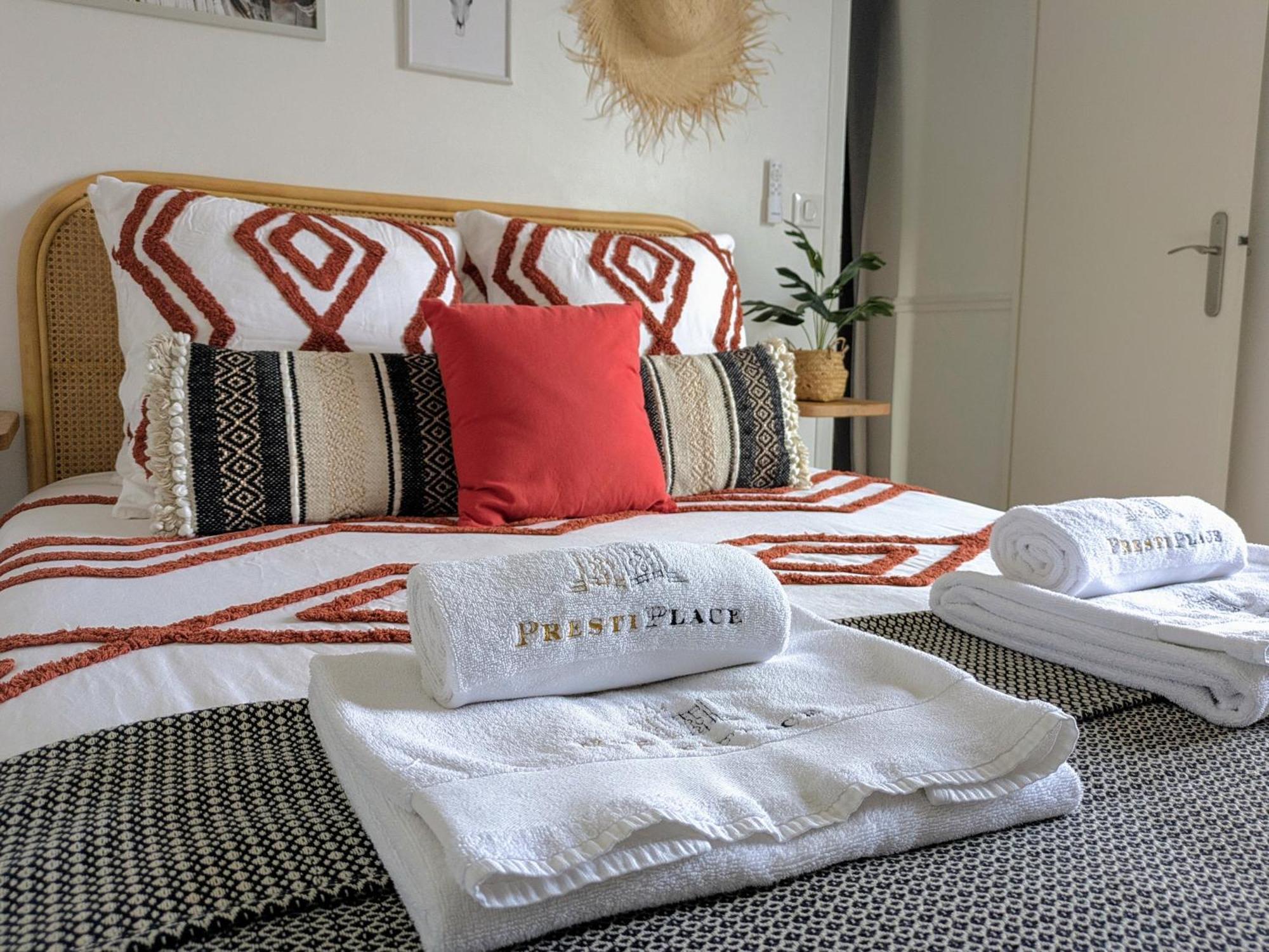 La Petite Plume - Prestiplace Collection Tours Eksteriør bilde